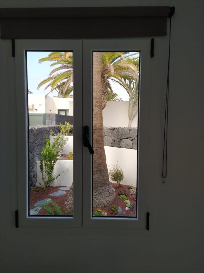 Bungalow Paseo Del Mar- Playa Roca Residence Sea Front Access - Free Ac - Wifi Costa Teguise Exterior foto