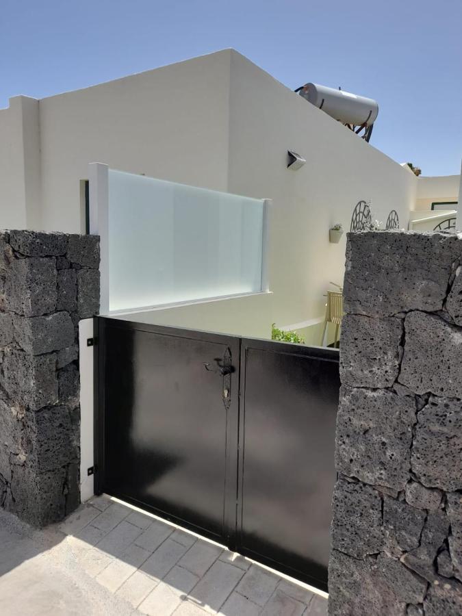 Bungalow Paseo Del Mar- Playa Roca Residence Sea Front Access - Free Ac - Wifi Costa Teguise Exterior foto